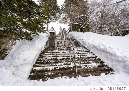 冬の土津神社 参道 福島県猪苗代町 冬の土津神社 参道 福島県猪苗代町 98143097