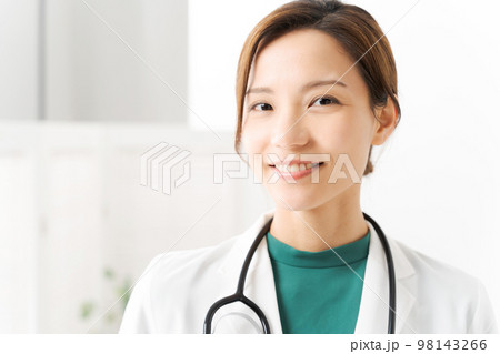 20代の女性医師 98143266