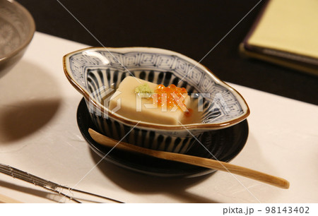 祇園　祇園花見小路　祇園割烹　正月料理　京料理　日本料理　懐石料理　和風懐石　和食　懐石コース　 98143402