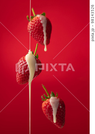 いちご 98143526