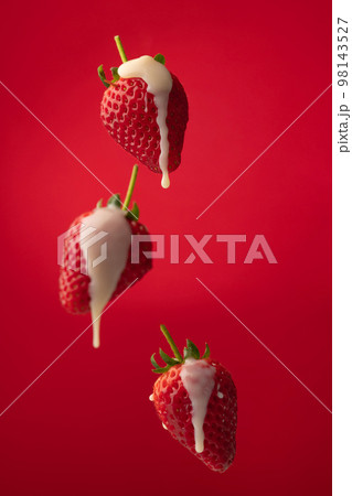 いちご 98143527