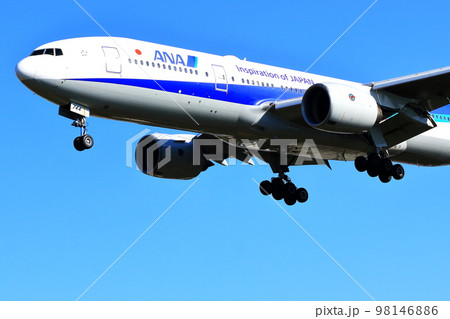 大阪国際空港 ANA 飛行機 着陸態勢 千里川尻 大阪国際空港 ANA 飛行機 着陸態勢 千里川尻 98146886