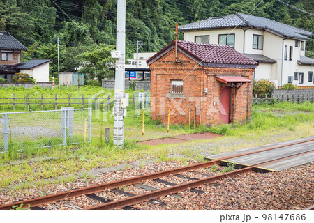 【えちごトキめき鉄道】市振駅ランプ小屋【日本海ひすいライン】 【えちごトキめき鉄道】市振駅ランプ小屋【日本海ひすいライン】 98147686