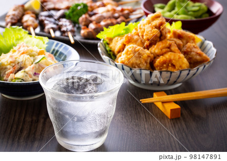 居酒屋の料理と焼酎　 98147891