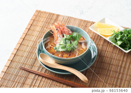 トムヤムクン 98153640