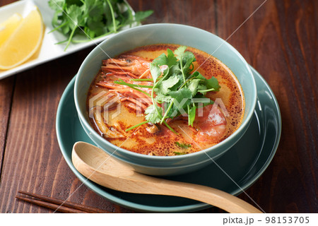 トムヤムクン 98153705