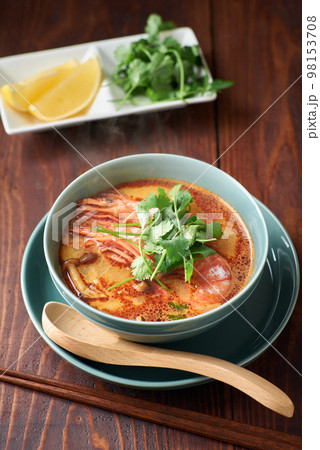 トムヤムクン 98153708