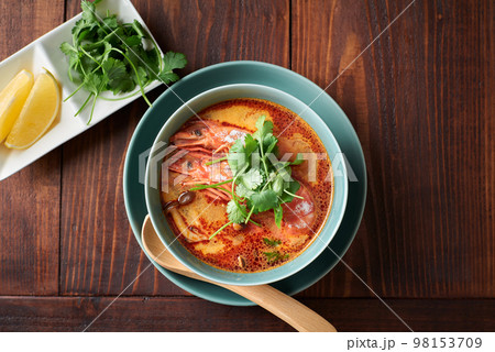 トムヤムクン 98153709