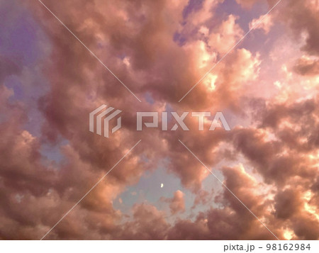 夕日に染まる雲 夕日に染まる雲 98162984