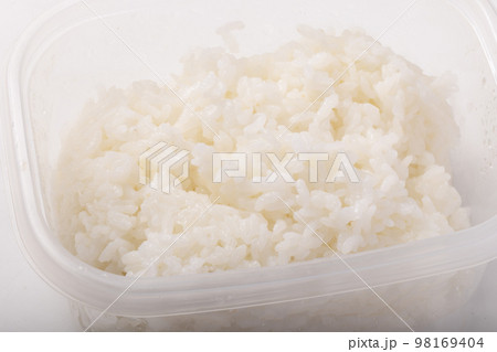 残りご飯　冷やめし 98169404
