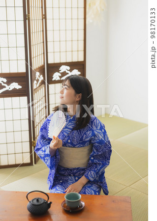 有松絞りの浴衣 和室 有松絞りの浴衣 和室 98170133