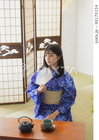 有松絞りの浴衣 和室 有松絞りの浴衣 和室 98170134