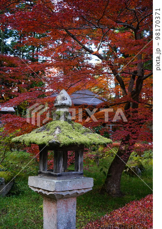 世界遺産中尊寺 弁財天堂 世界遺産中尊寺 弁財天堂 98170371