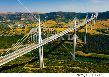 Cable-stayed Millau Viaduct spanning Tarn River valley, France 98171306