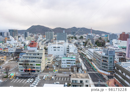福島市内 大町 信夫山 町並み 福島市内 大町 信夫山 町並み 98173228