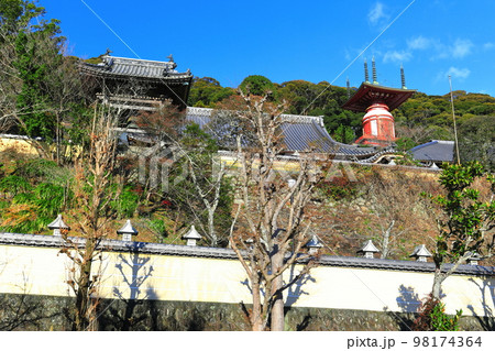 【徳島県】晴天の厄除けの薬王寺(日和佐) 【徳島県】晴天の厄除けの薬王寺(日和佐) 98174364