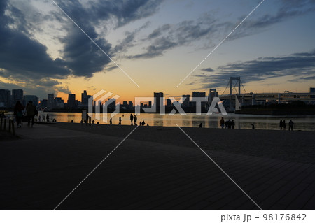 夕暮れのお台場11 夕暮れのお台場11 98176842