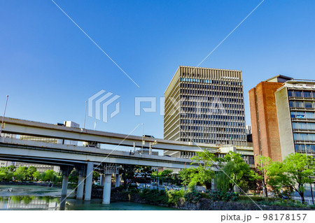 【東京の都市風景】一ツ橋周辺の都市風景 【東京の都市風景】一ツ橋周辺の都市風景 98178157