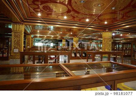 ワットパクナム タイ王国 ワットパクナム タイ王国 98181077