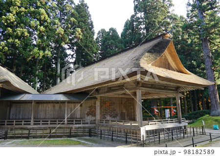 世界遺産中尊寺 白山神社と能楽殿 世界遺産中尊寺 白山神社と能楽殿 98182589