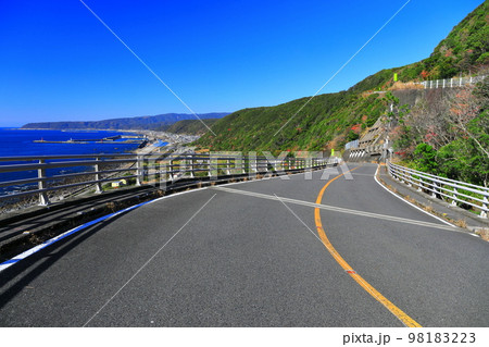 【高知県】晴天の室戸スカイライン 98183223