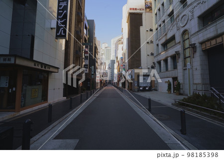 大阪　北新地　路地裏　01 98185398