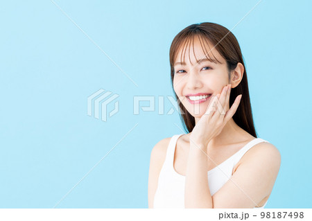 若い女性のスキケンア 若い女性のスキケンア 98187498