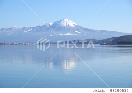 日本晴れの山陰地方 98190652