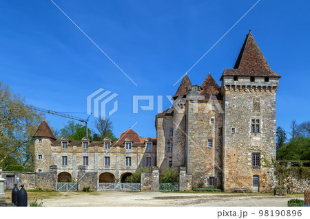 Chateau de la Marthonie, France Chateau de la Marthonie, France 98190896