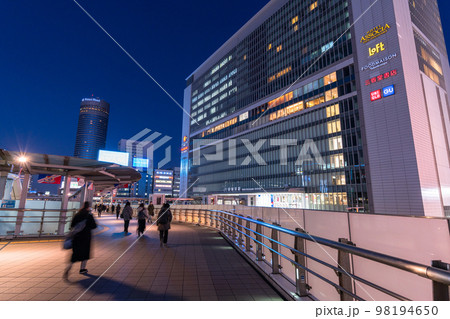 《神奈川県》新横浜駅前・都市夜景 98194650