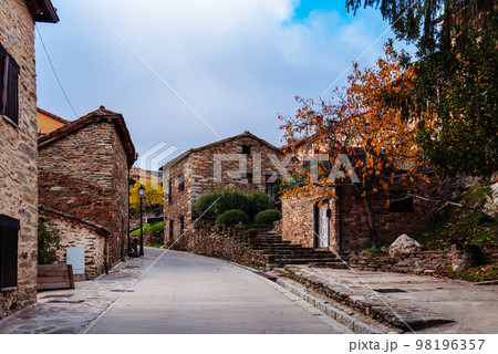 Scenic view of the charming village of La Hiruela 98196357