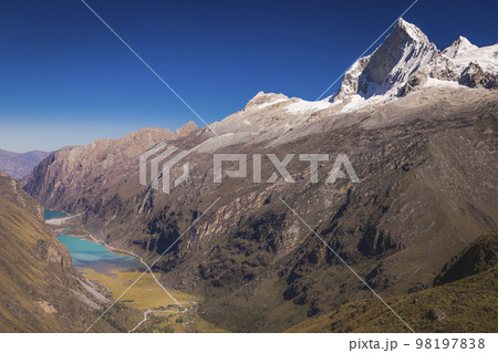 Turquoise Llanganuco lake in Cordillera Blanca, snowcapped Andes, Ancash, Peru 98197838