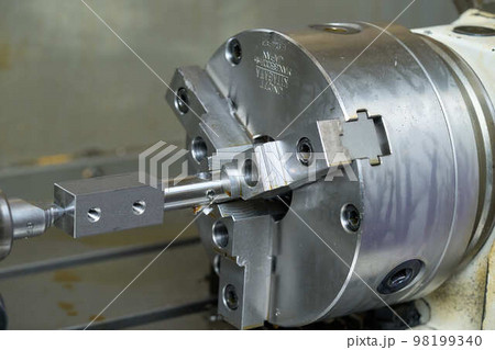 工作機械・マシニングセンター・NC旋盤イメージ 98199340