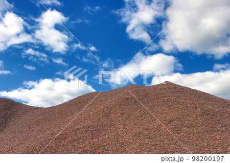 Granite-sifting hill and sky 98200197