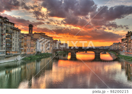 Sunset in Florence, Italy 98200215