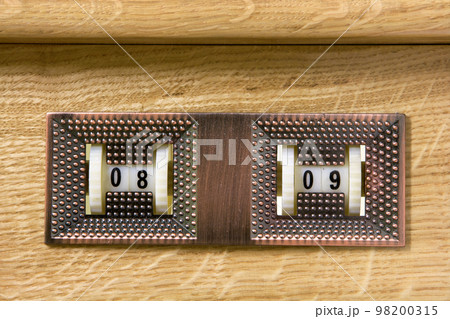 Old style counter 98200315