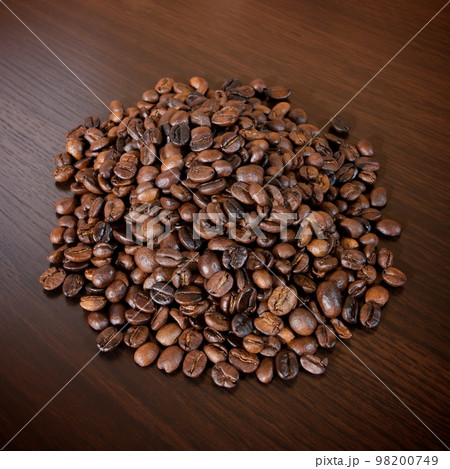 fried coffee beans background 98200749
