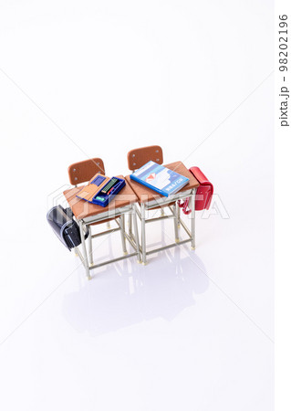 小学校机イメージ ミニチュア 小学校机イメージ ミニチュア 98202196