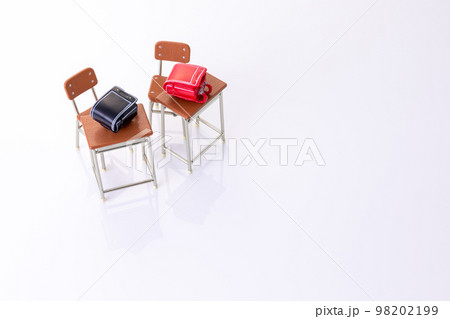 小学校机椅子イメージ ミニチュア 小学校机椅子イメージ ミニチュア 98202199