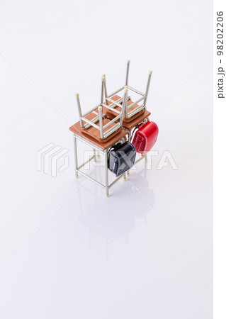 小学校机イメージ ミニチュア 小学校机イメージ ミニチュア 98202206