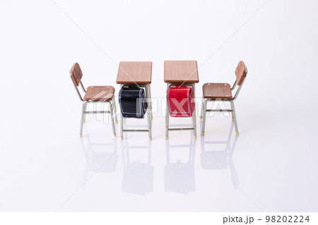 学校机と学校椅子 2名分 学校机と学校椅子 2名分 98202224