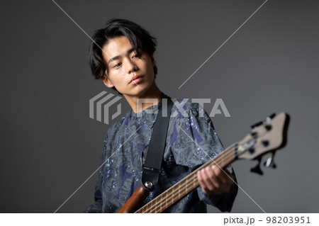 男性 ミュージシャン ライブ 男性 ミュージシャン ライブ 98203951