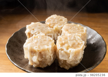 蒸しあがった焼売 98205236