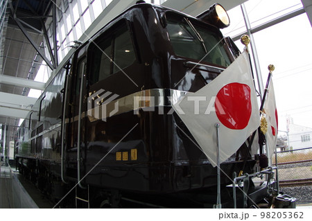 鉄道博物館のEF58 61 日章旗アップ 98205362