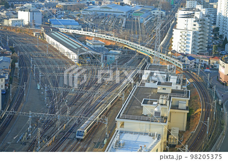 相模大野駅に到着する車両 98205375