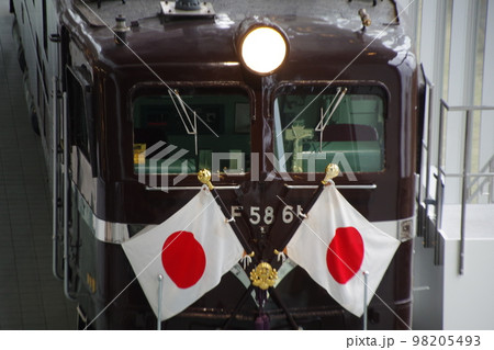 鉄道博物館のEF58 61 日章旗アップ 98205493
