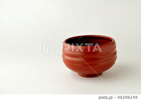 常滑焼朱泥の抹茶茶碗 98206249