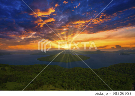 美幌峠の美しい夕景 98206953