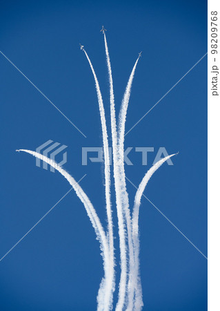 百里基地航空祭2022のブルーインパルス曲技飛行 百里基地航空祭2022のブルーインパルス曲技飛行 98209768