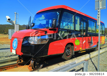 【徳島県】DMVのモードインターチェンジ（阿佐海岸鉄道　阿波海南駅） 98209814